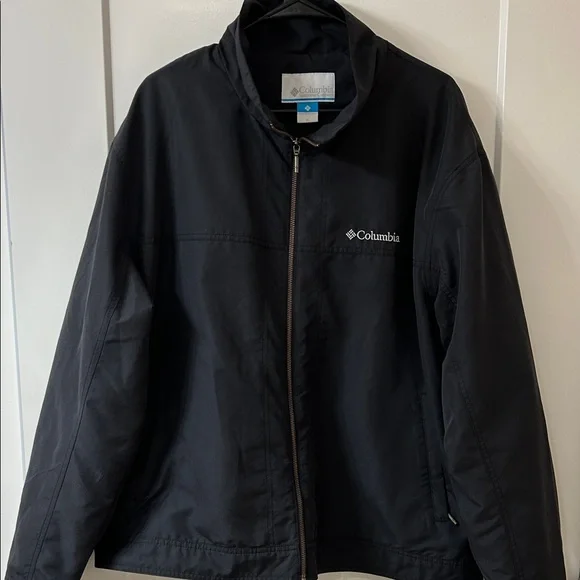 Columbia Black Full-Zip Windbreaker Jacket - Picture 1 of 4
